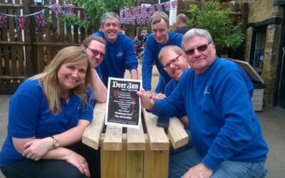 Drinking Beer, Jammin’ Deer – pub festival raises funds for Radio Horton and Katharine House Hospice